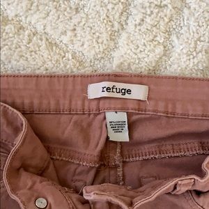 Refuge women’s skinny jeans size 4 EUC. Worn once